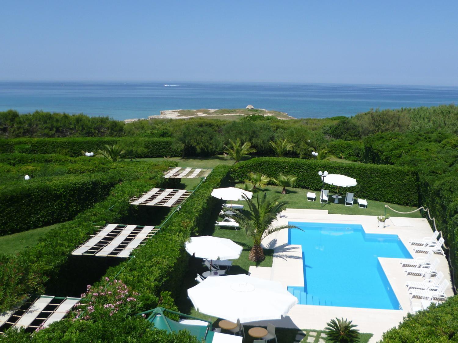 Residence Punta Cassano - In Piscina Sulla Spiaggia Di Sabbia San Foca Exteriér fotografie